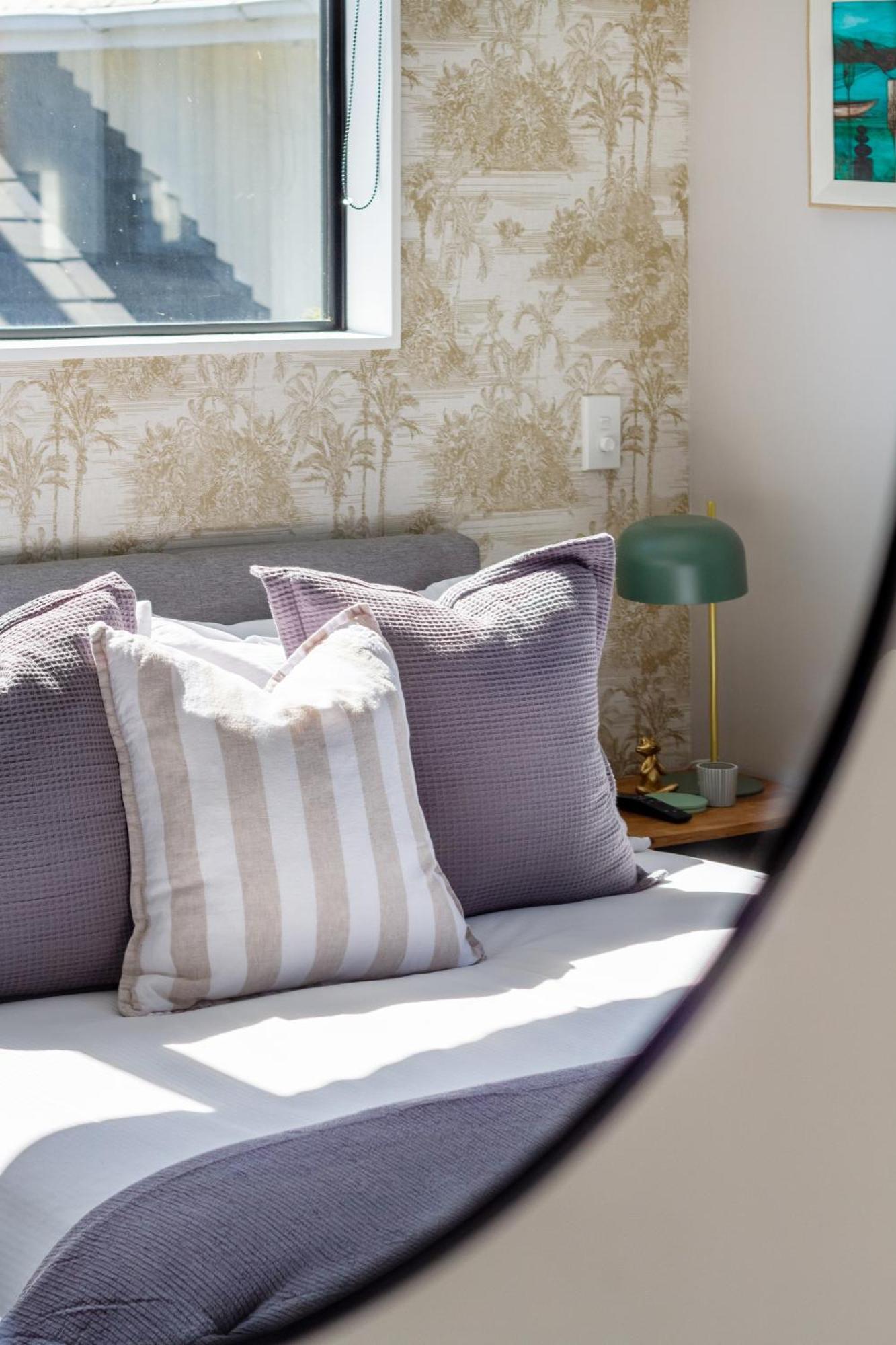 Latimer Square Luxe: 1Br W/ Sofa Bed Крайстчърч Екстериор снимка